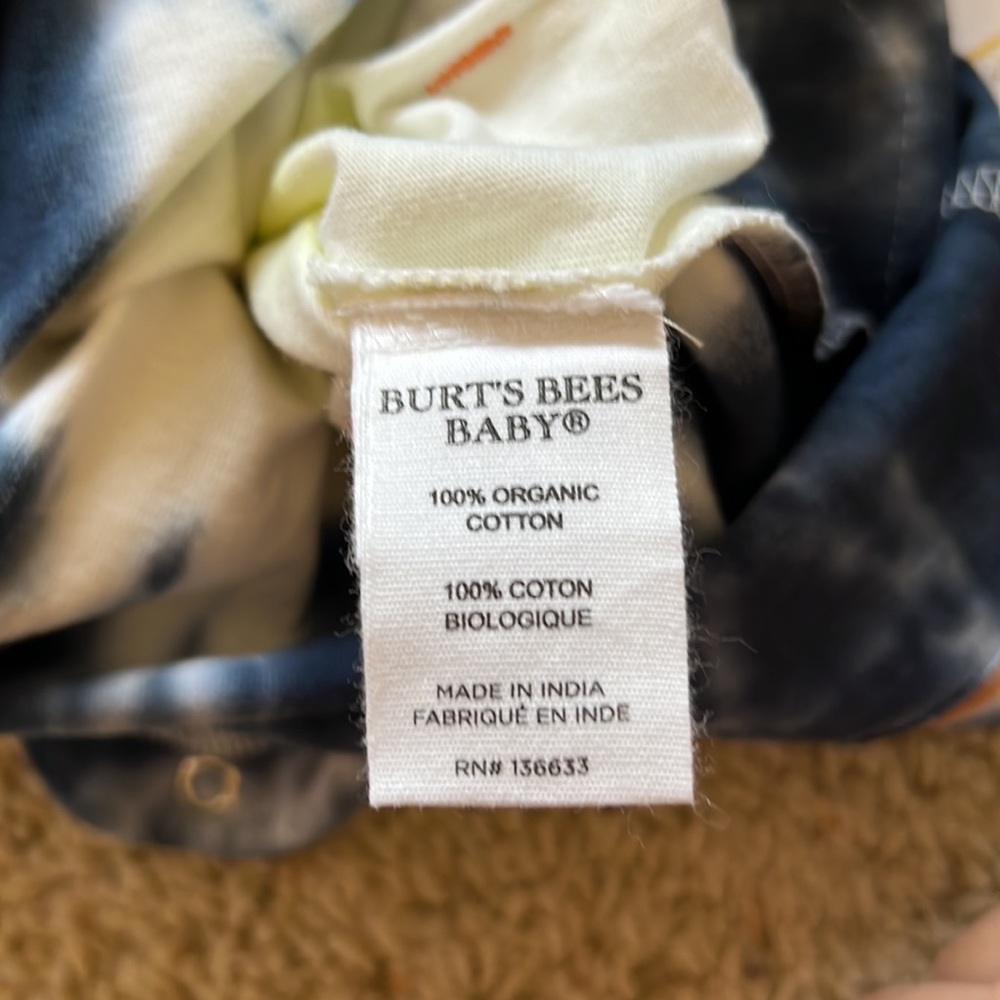 NWT Baby Burt’s Bees Tie Dye Onesie - Picture 2 of 3